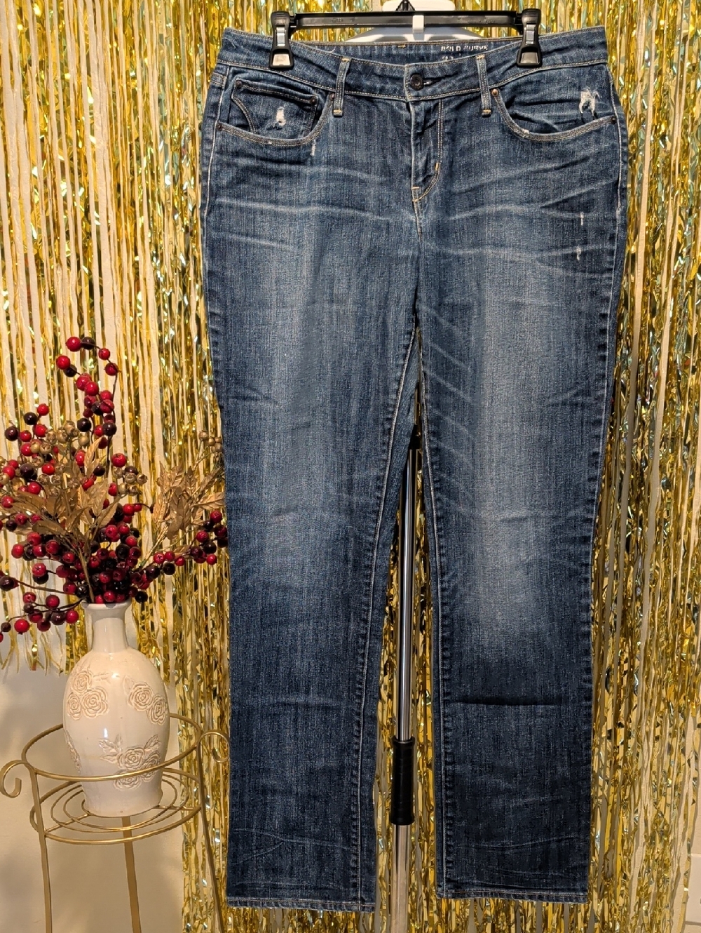 🔥Levi’s San Francisco Bold Curve Jeans – Size 31 (Distressed White Wash